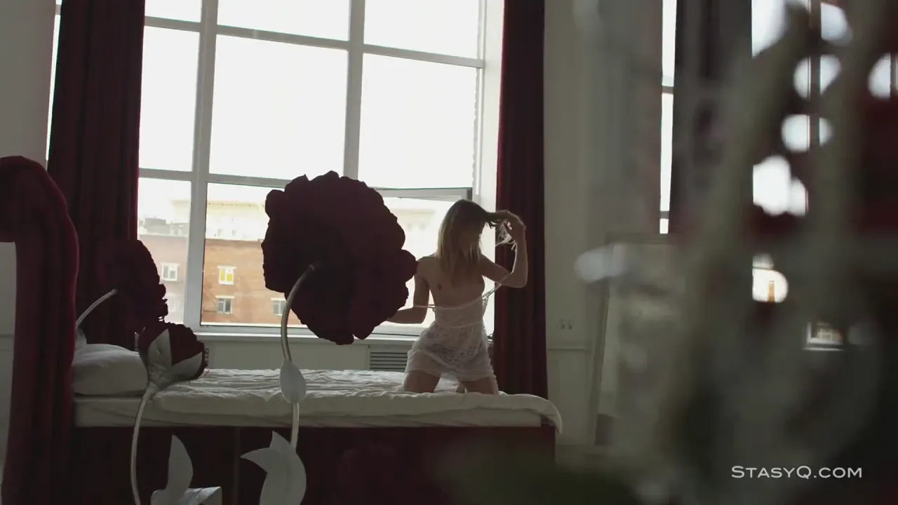 Russian babes undress and dance seductively in a music video