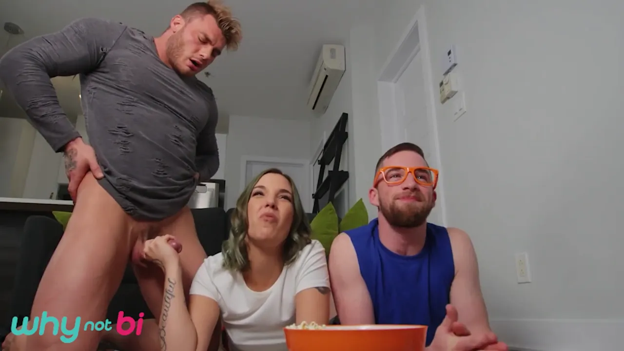 Brind Love and Thyle Knoxx are bisexual babes who let William Seed fuck their asses and