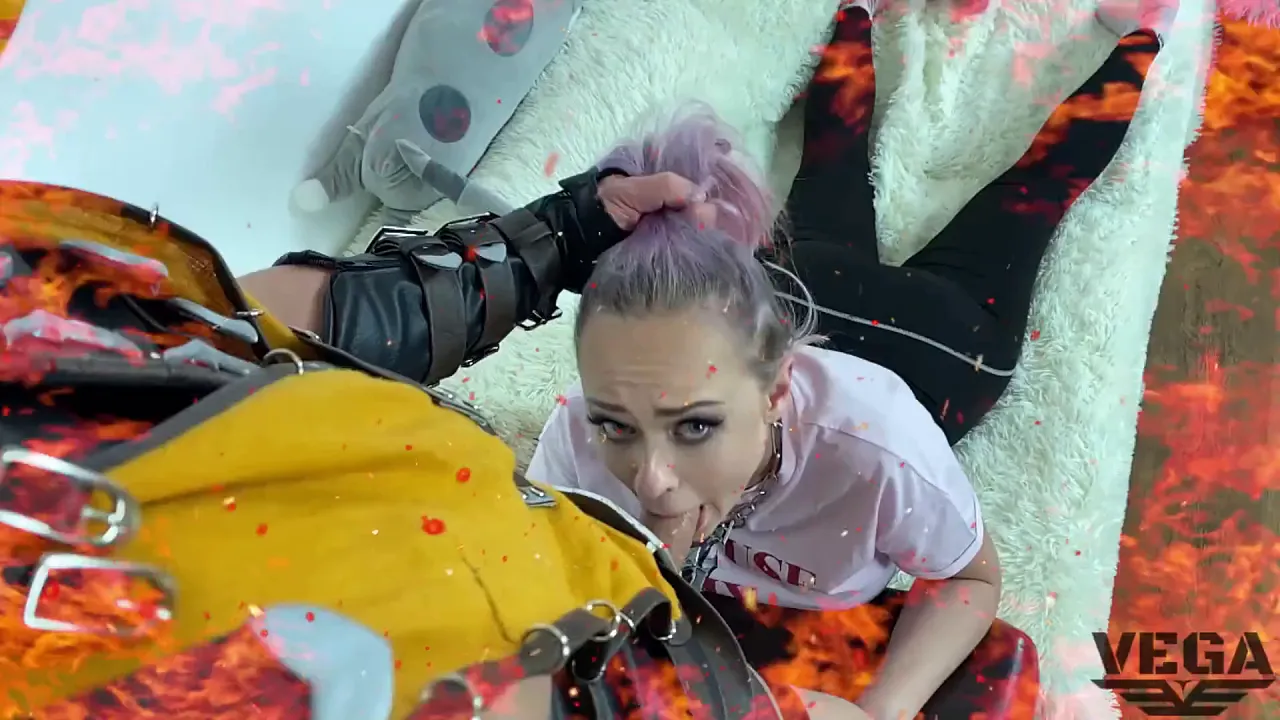 Milf Scorpion cosplay gets hardcore creampie