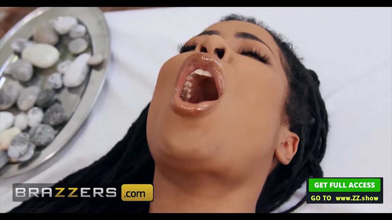 Ebony massage therapist gets aroused and fucks masseur on the table