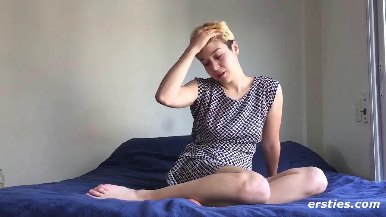 Natural-breasted German babe rubs her clit while using a vibrating dildo for solo