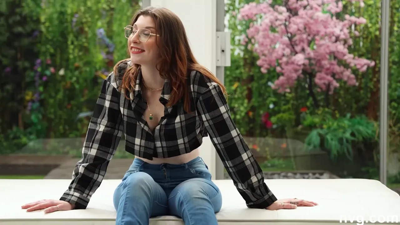 Pale beauty with nice shapes has her very first casting and blowjob