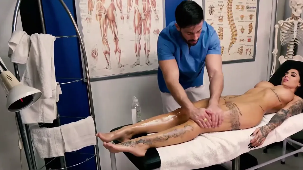 Busty MILF gets fucked doggystyle during massage