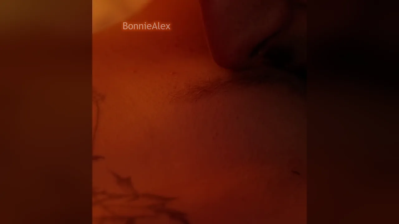 Amateur couple with big tits kiss and lick pussies before hardcore reverse cowgirl sex