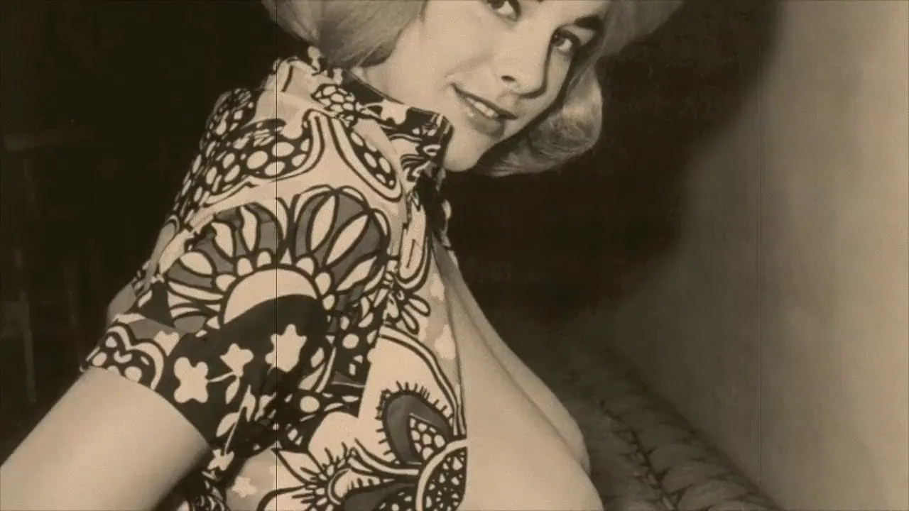 Vintage lesbians lick each other's hairy pussies