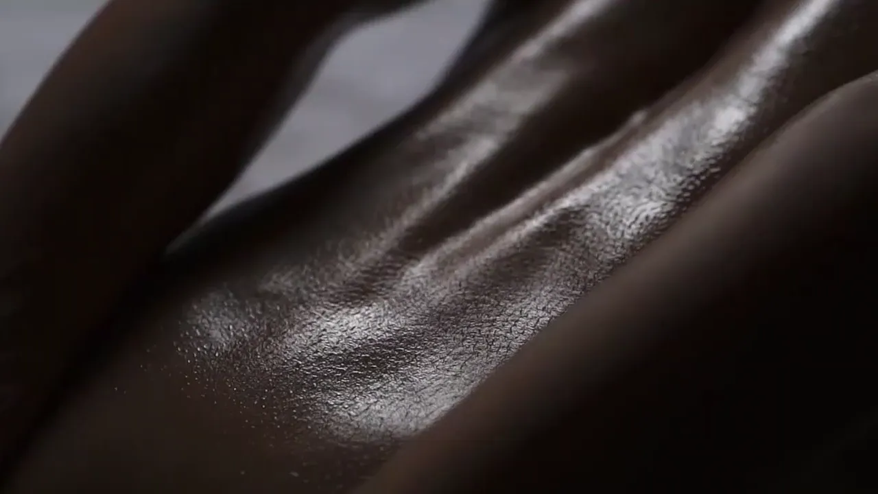 Ebony solo girl with perfect body shows off her big ass and tits in a sexy video
