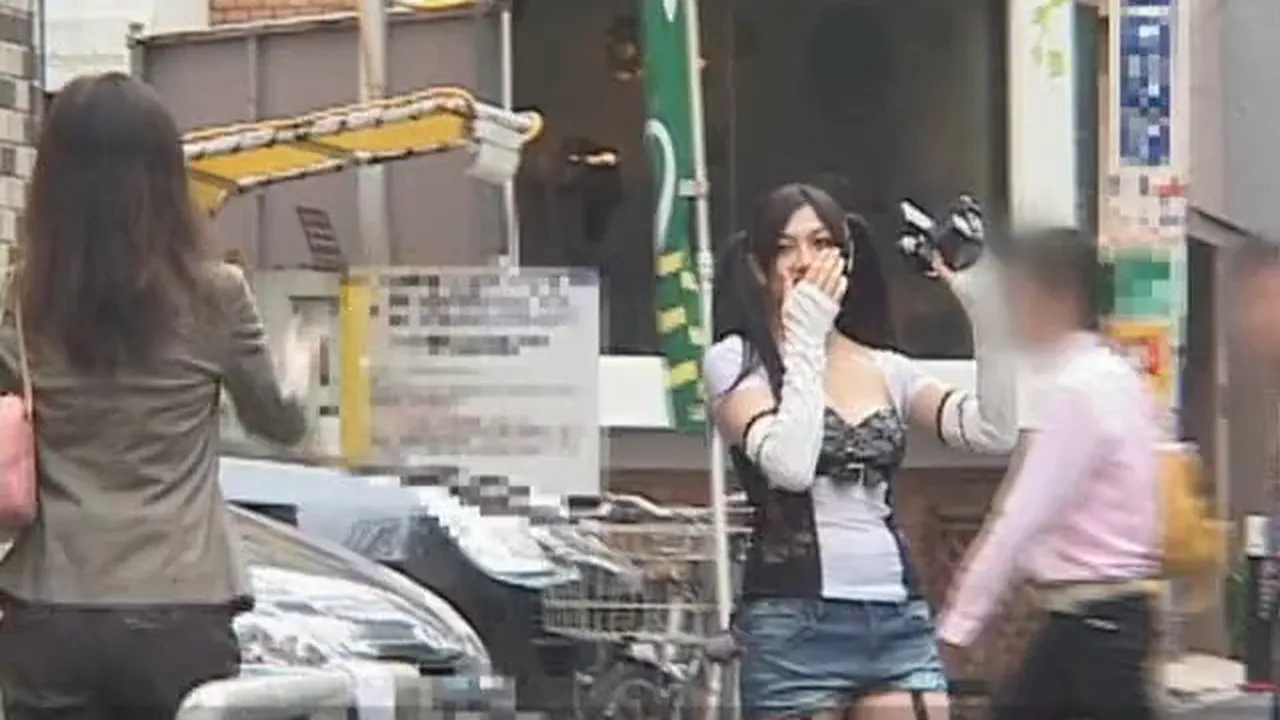 Babe brunette japanese video