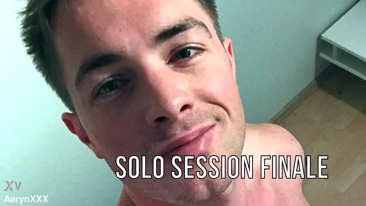 Aaron Alexander Pierce masturbates to a huge cumload in his solo finale