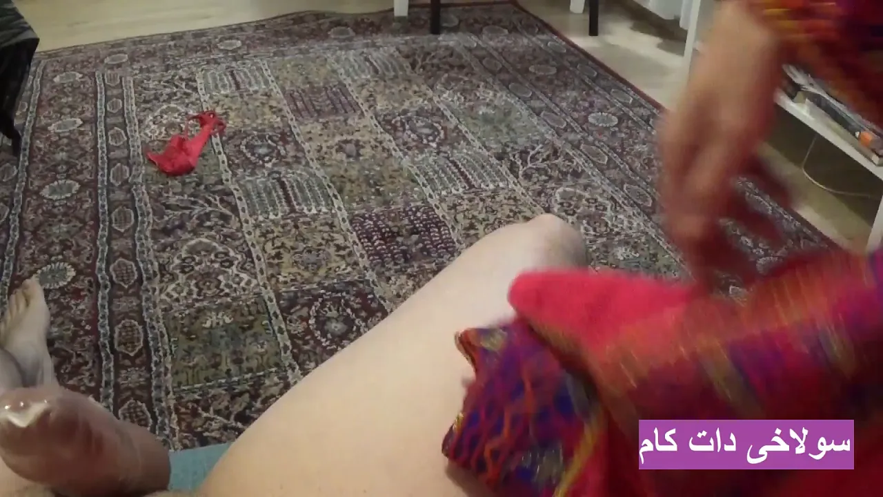 Afghan amateur beauty Qombol shows off her perfect big booty