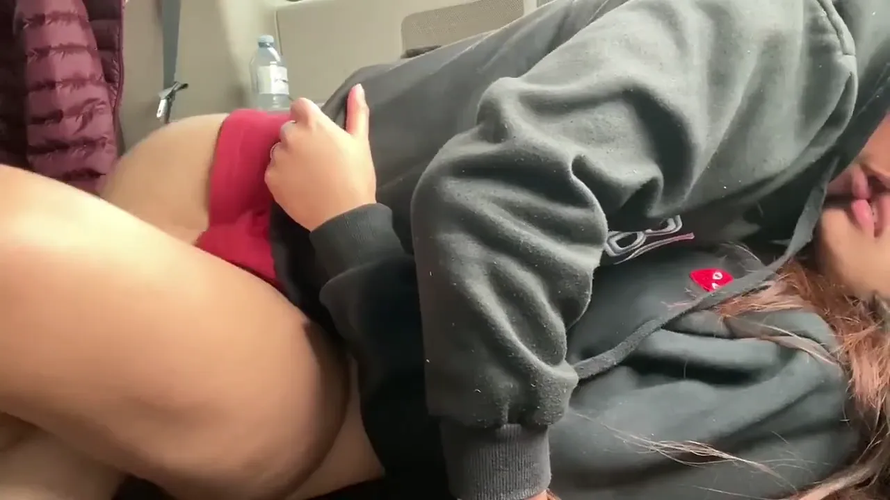 Pinay Couple fuck in their dorm room