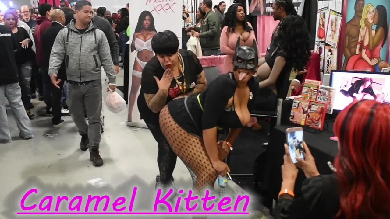 4 big-titted fetish models strip and play at the Exxxotica NJ party