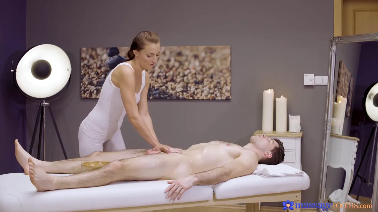Katy Rose gives a massage that turns into sex