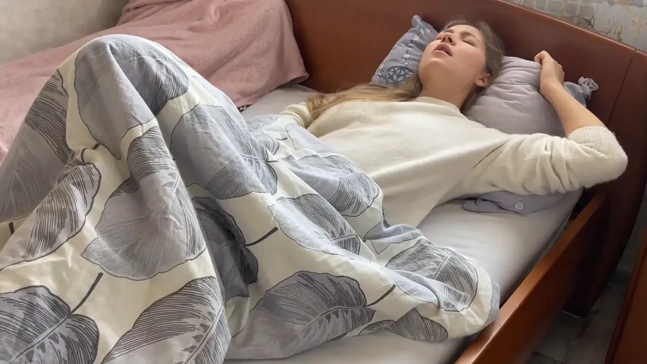 Young wife wakens to morning masturbation and squirting orgasm