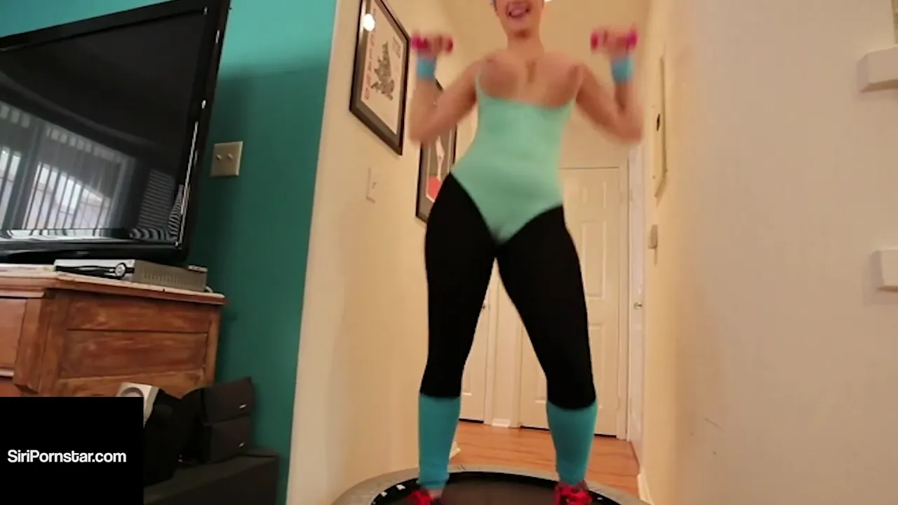 Siri Pornstar uses her big tits and ass to pleasure herself with a dildo