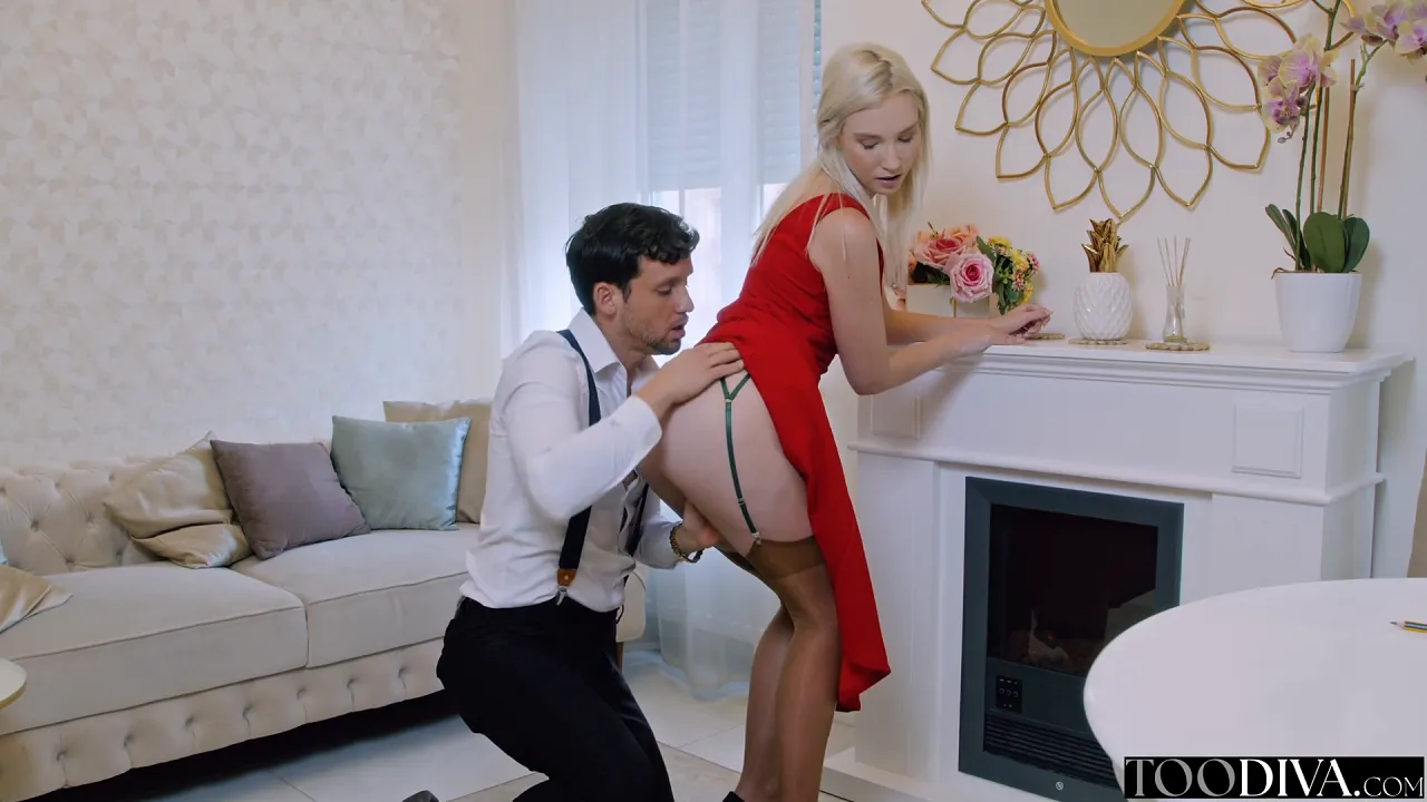 Claire Roos, the blonde bombshell nymphomaniac, seduces her tailor in provocative lingerie