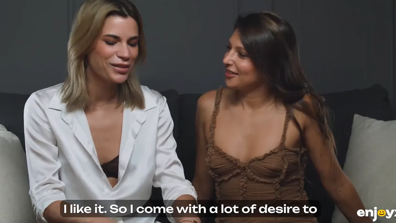 Blonde and brunette threesome with a guy in doggystyle positions, ending in facial