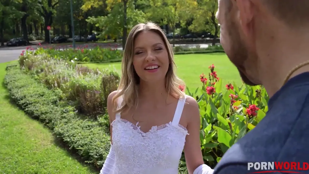 Curvy bride Rebecca Volpetti cheats on her groom with anal and deepthroat in hardcore