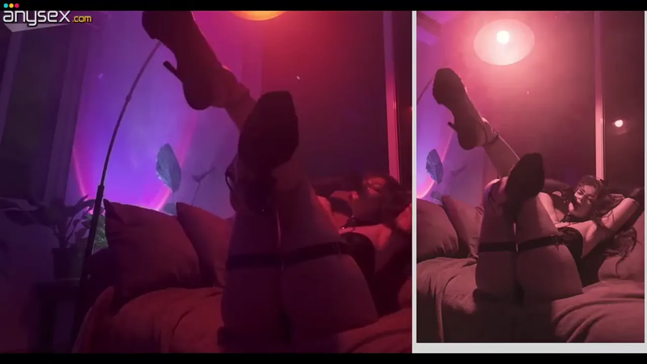 Small-breasted amateur strip dancer gets fucked by her photographer after dance
