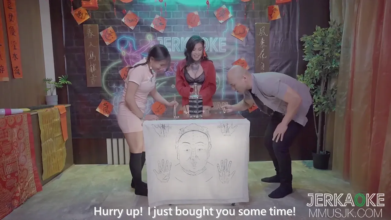 Amazing Asian slut with a really pretty face is a dream fucker