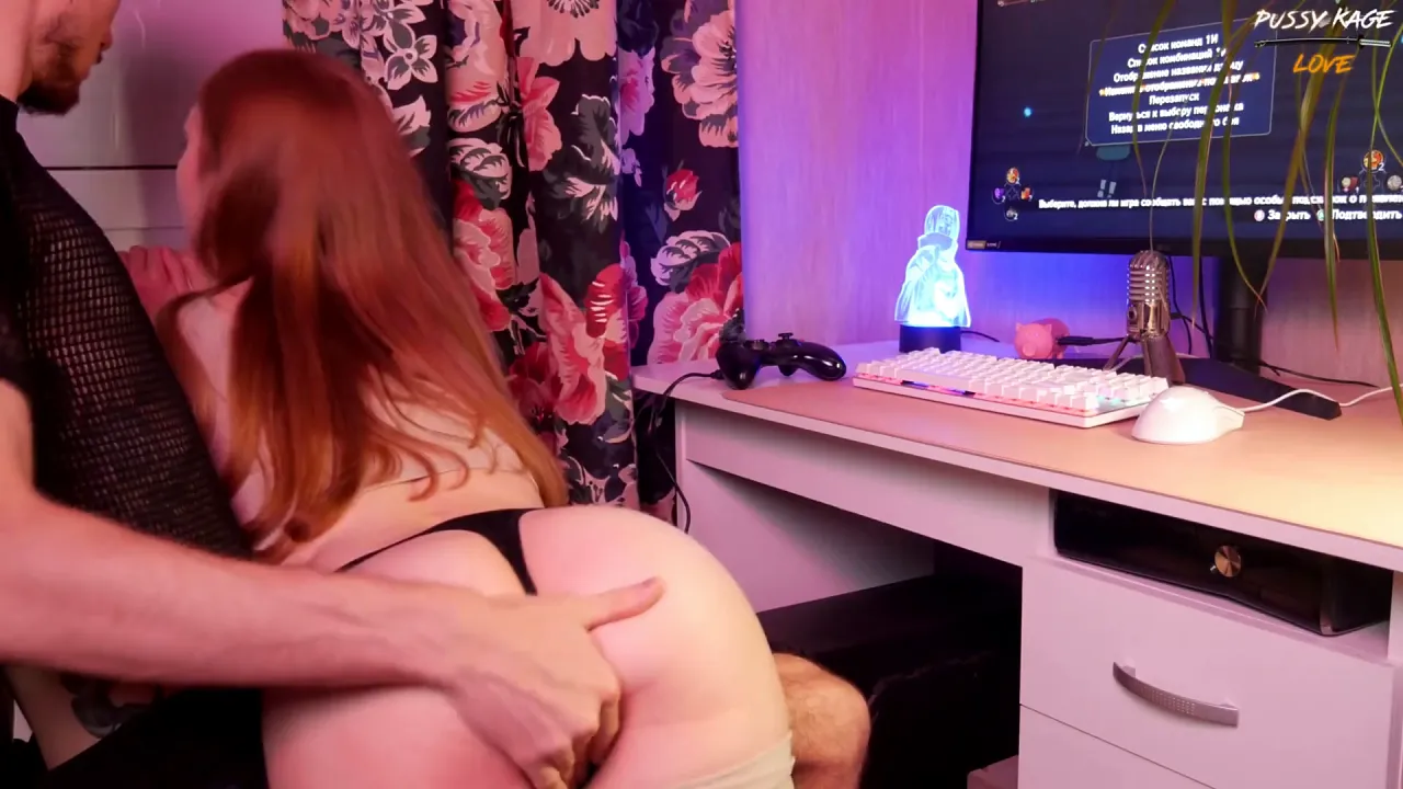Petite Russian babe sucks and licks her pussy before facial