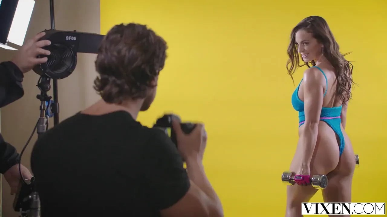Abigail Mac becomes a porn star after hard fucking in casting