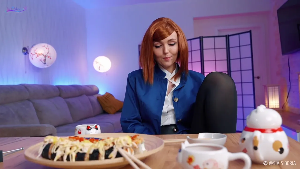 Solo cosplay girl Sia Siberia gets DPed and creampied anally on her big ass with toys
