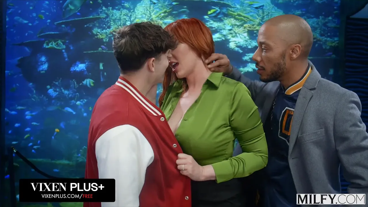 Married redhead MILF Lauren Phillips has anal and interracial threesome with two men