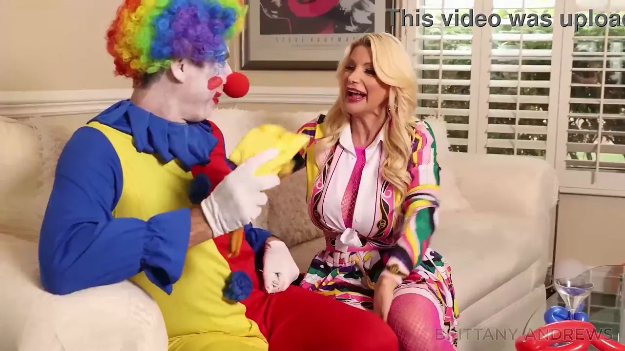 Blonde MILF Brittany Andrews gets surprised creampie from clown Ted E