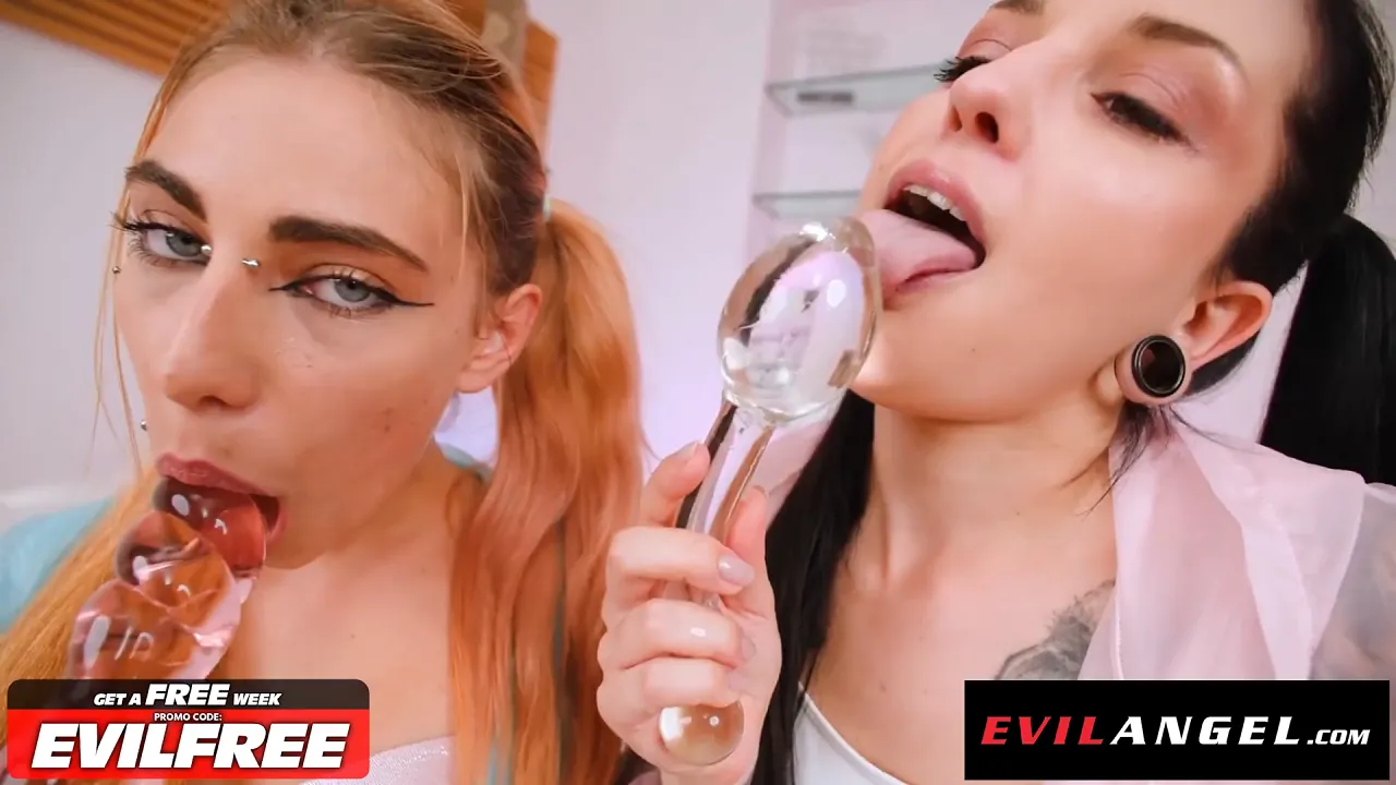Petite beauty Charlie Dean double-anally fucked and gives a double blowjob