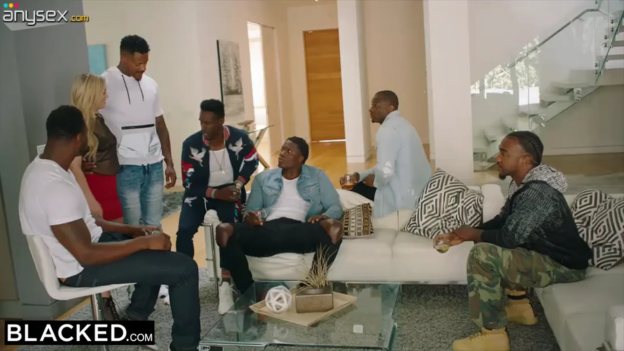 Kali Roses deep throats big BBC in gangbang
