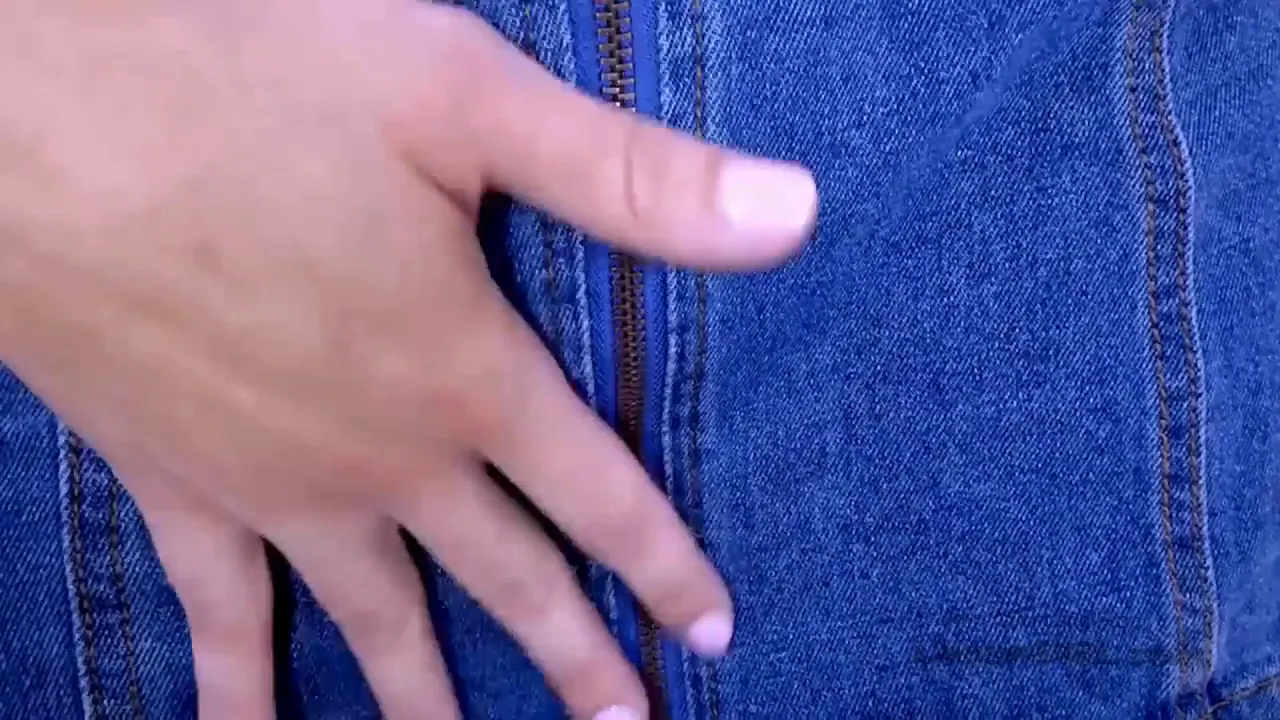 Cute model seduced by producer at audition