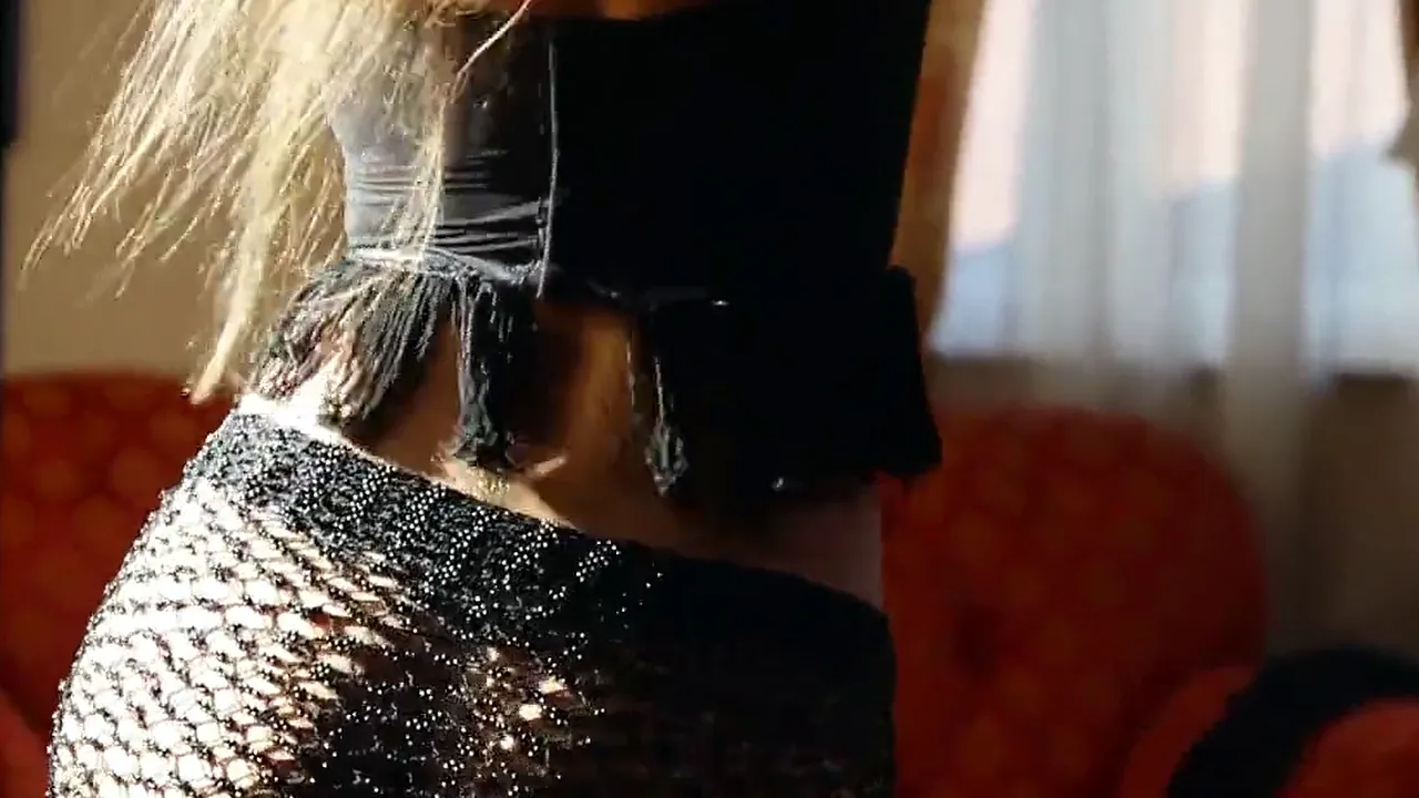 Lorena Garcia dances and masturbates to an orgasm