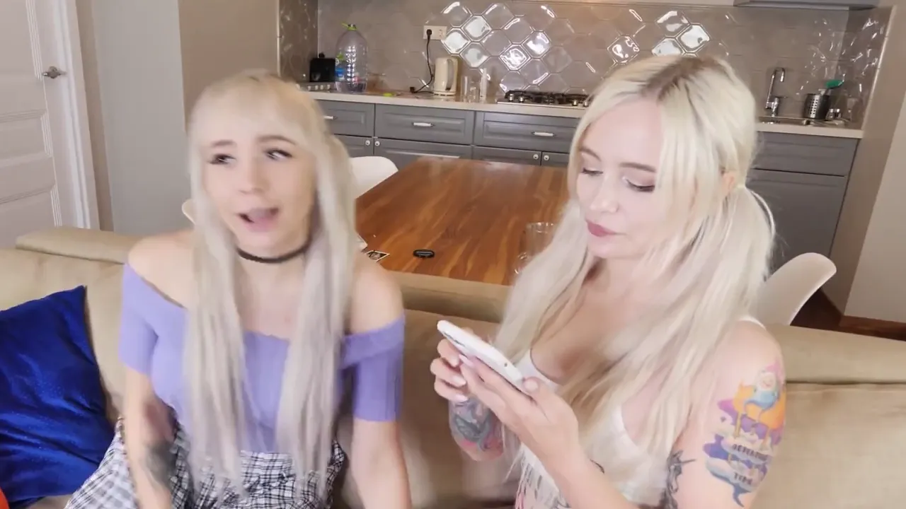 Two blonde babes have a pizza delivery boy threesome