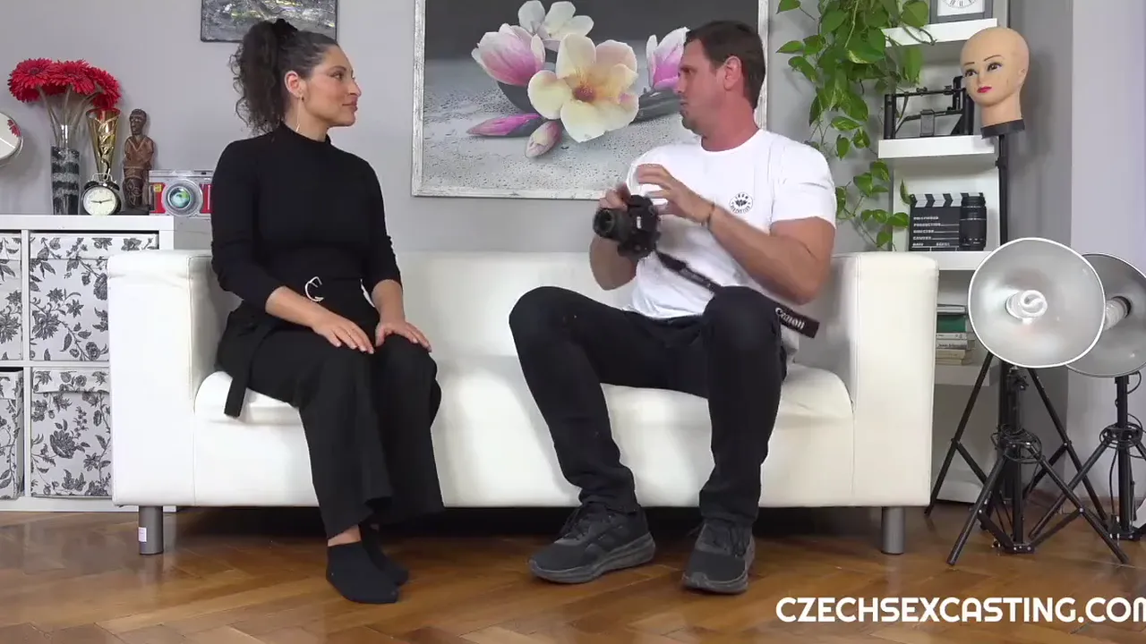 Natural-breasted amateur deep throats and has sex on the couch at a Czech casting