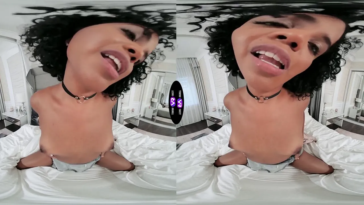 Selva Lapiedra fingers her hairy pussy in a solo video