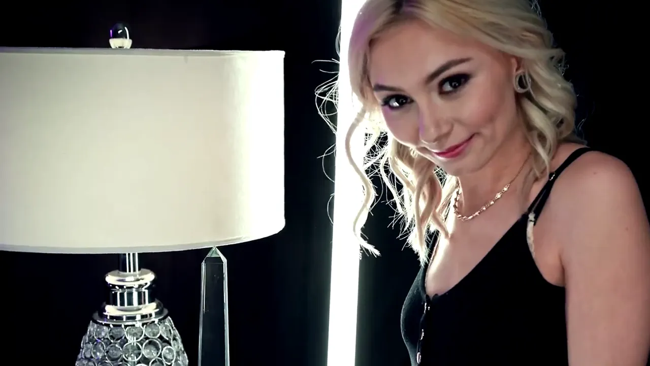 Blonde casting girl Chloe R enjoys hard pounding and sloppy blowjob