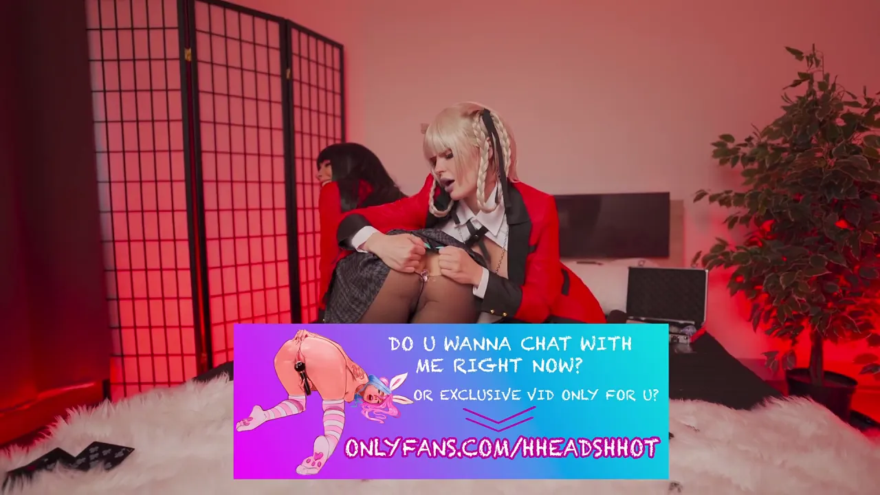 Alice Bong cosplays as a sexy babe with big tits and ass, fingered and fucked with strapon