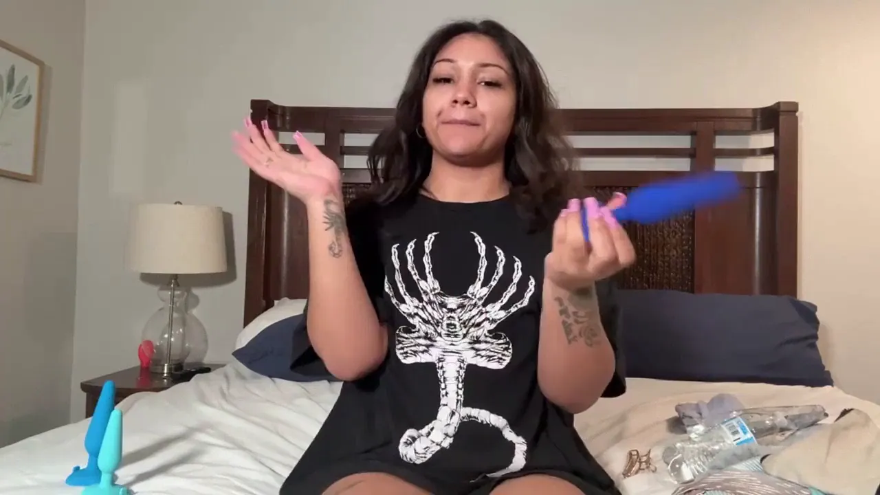 Mila James solo anal masturbation