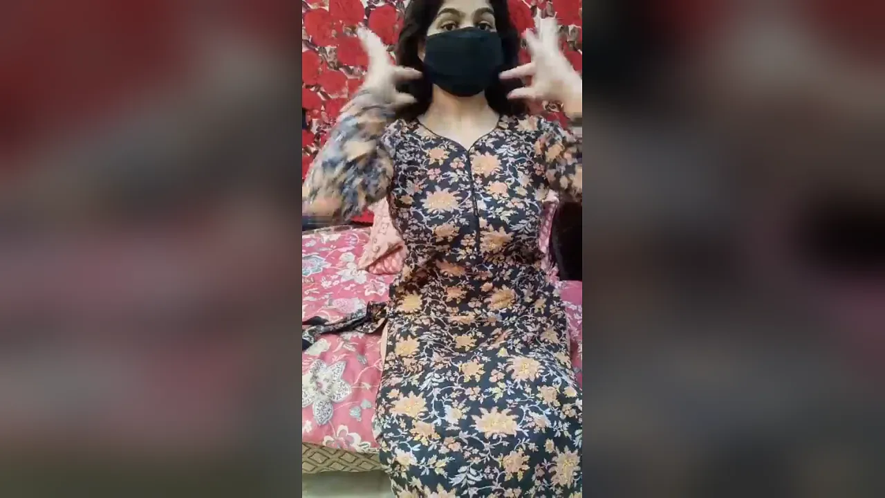 Indian college girl Sobia Nasir teases her friend with a striptease