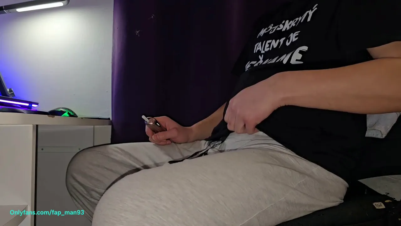 Solo female masturbates with a big cock toy and cums on camera