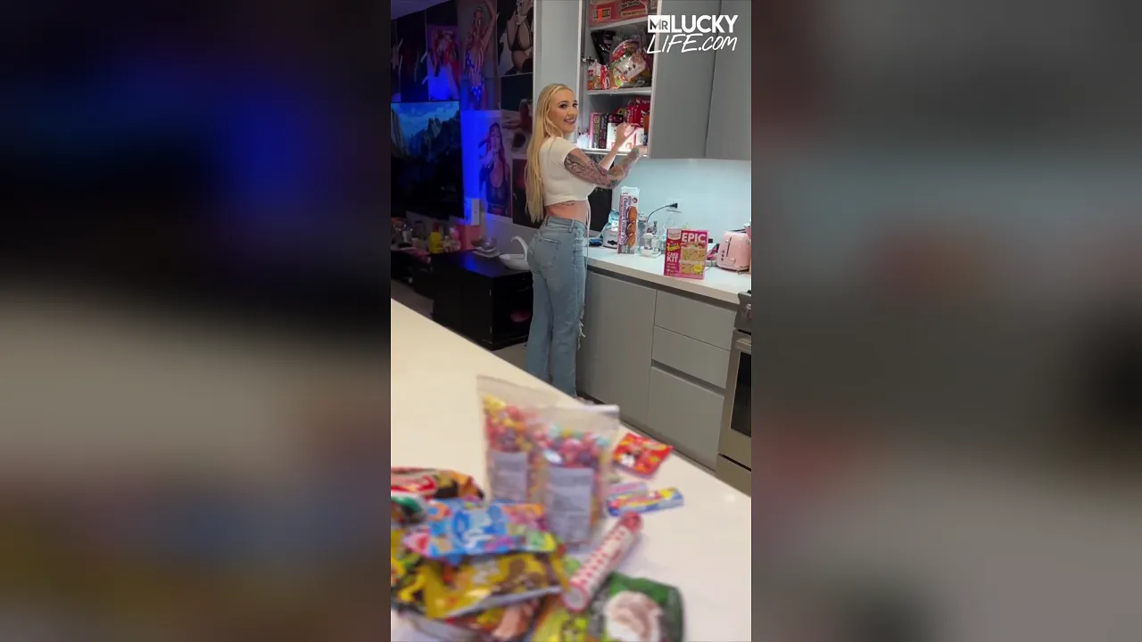 Petite Kendra Sunderland deepthroats big cock in POV blowjob