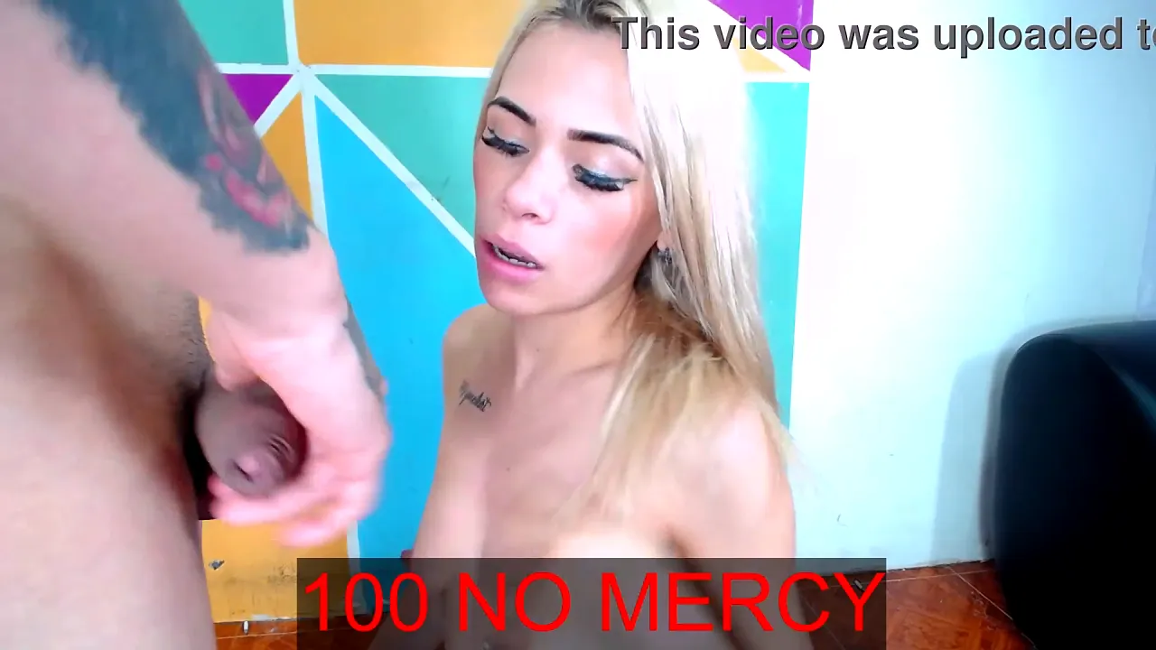 Latina amateur gives deep face-fucking blowjobs and spits