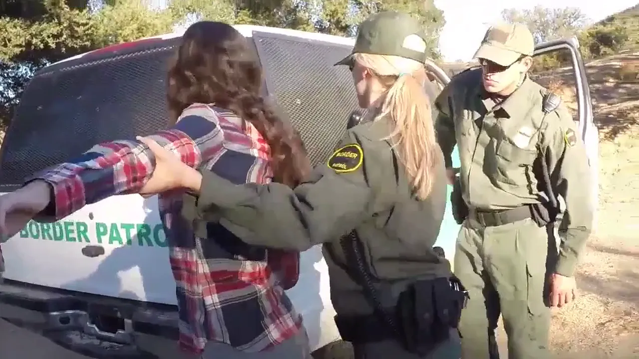 Brunette officer makes Latina pay with threesome and facial for breaking the law