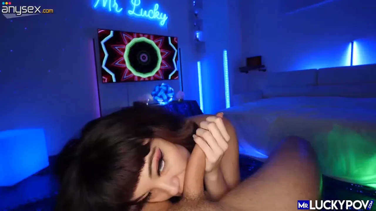 MILF Little Puck teases and sucks cock before riding it in reverse cowgirl